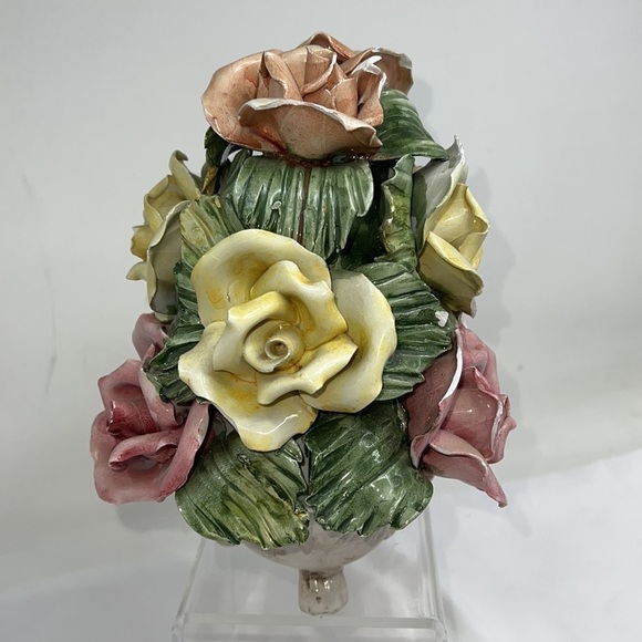 Capodimonte Porcelain Flower Roses Basket - Picture 2 of 11